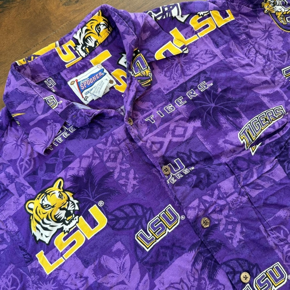 LSU Tigers Shirt‎ Mens Medium Purple NCAA Football Reyn Spooner Hawaiian Rayon